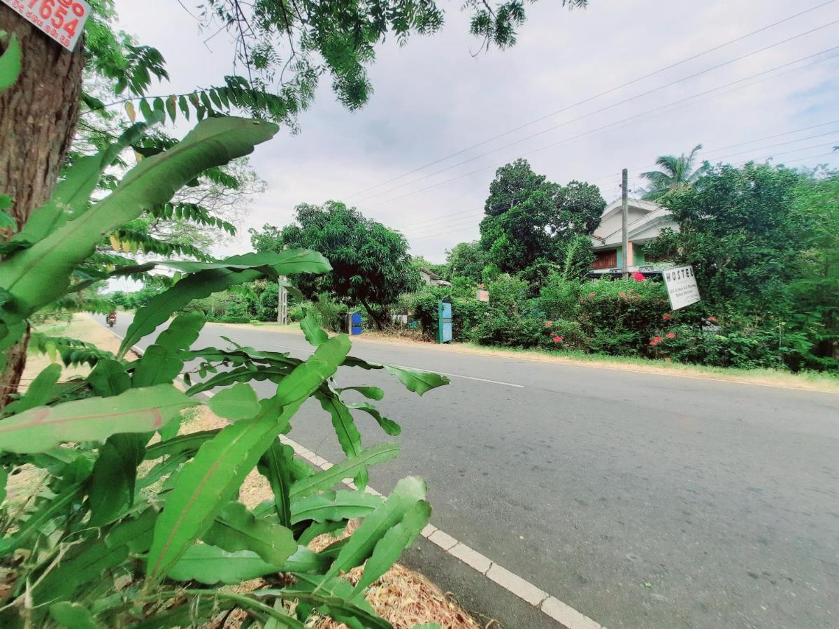 Hostel -In Frant Of The National Park- Udawalawe Luaran gambar